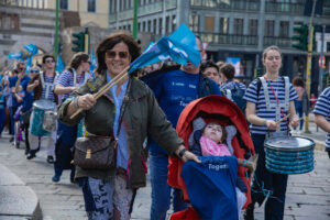 mamma e bambina parata tog